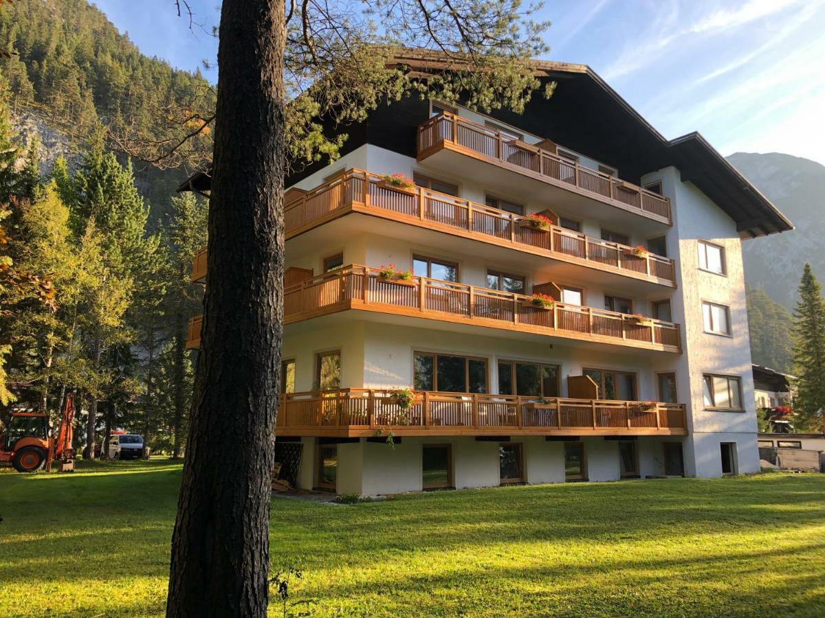Karwendel-Lodge Scharnitz Exterior photo